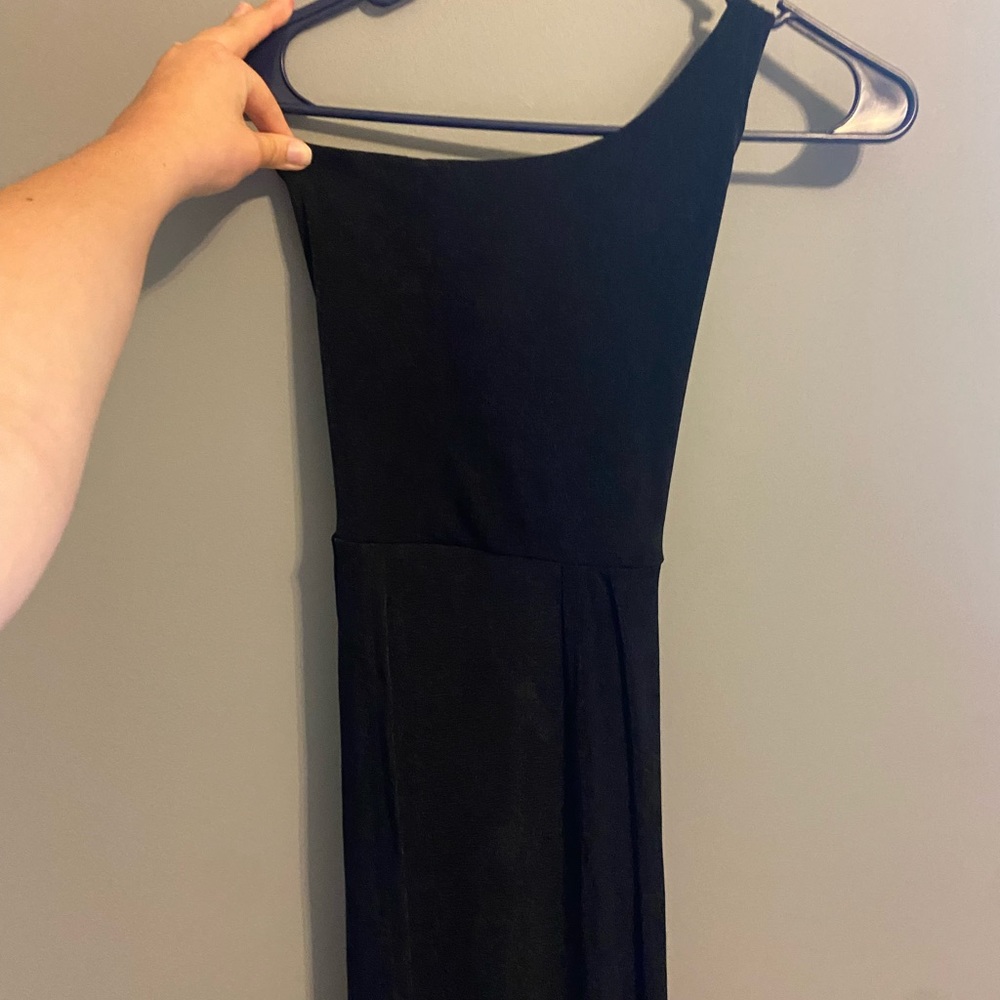 Lucy in the Sky: Long formal one shoulder black dress with a bow back and slit - Picture 2 of 6